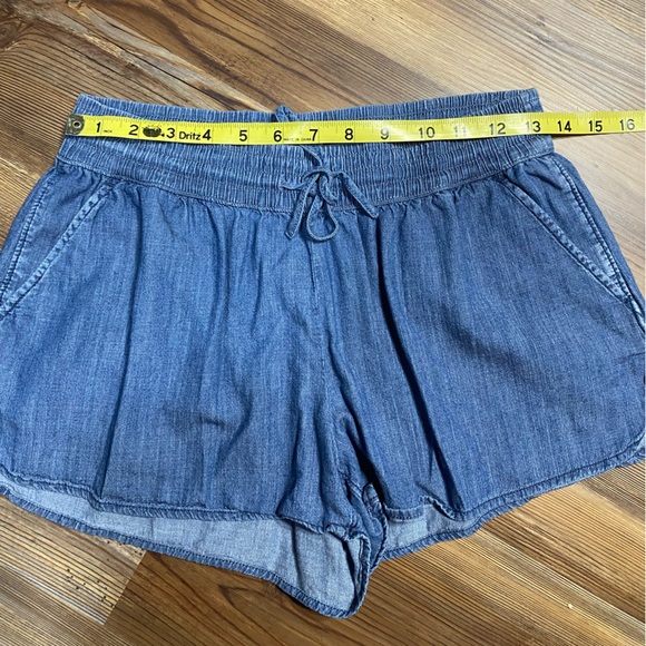 4/$16 Hollister Shorts - Picture 6 of 7